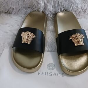 Versace la Medusa man leather black-gold slides